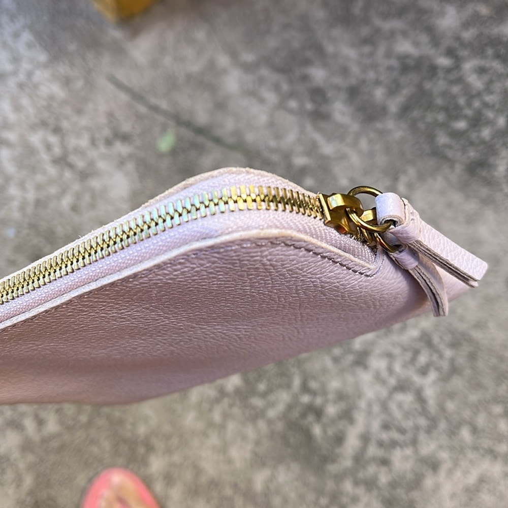 Authentic Mark & Graham Leather Zip Pouch - Picture 13 of 16